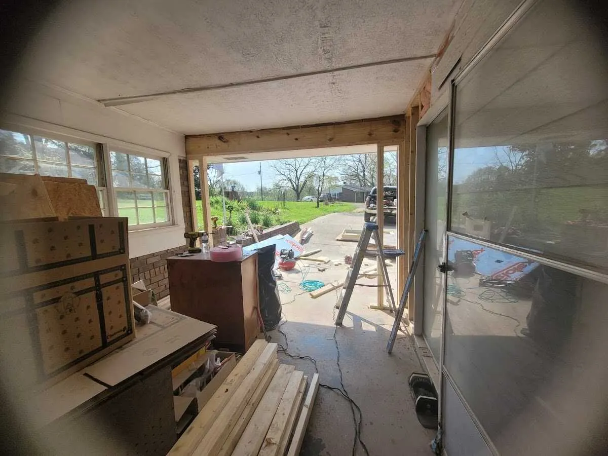 Air movers and dehumidifier for Drying & Dehumidification in East Windsor